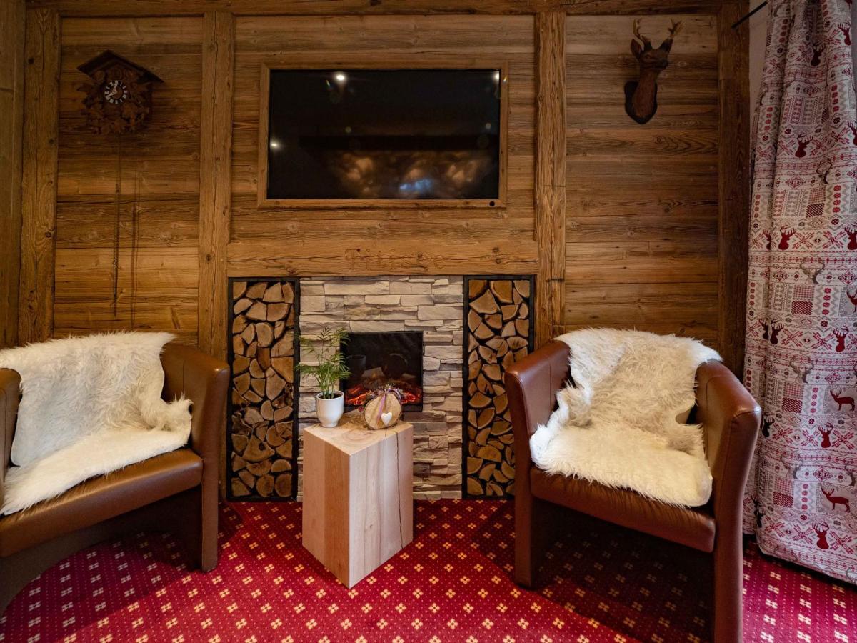 Hotel & Restaurant Gruener Baum - Die Gruene Oase Am Feldberg Feldberg  Dış mekan fotoğraf